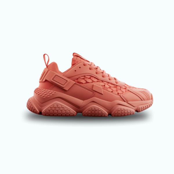 Detailed 3D sneaker design by Runnix 3D, highlighting advanced printing technology and eco-conscious construction.